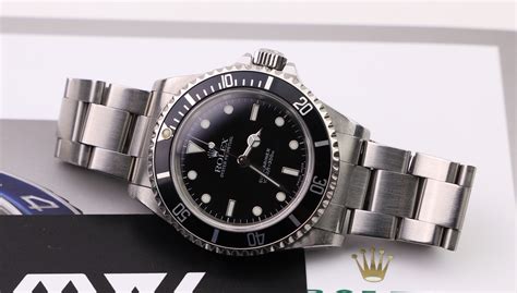 does a rolex tick